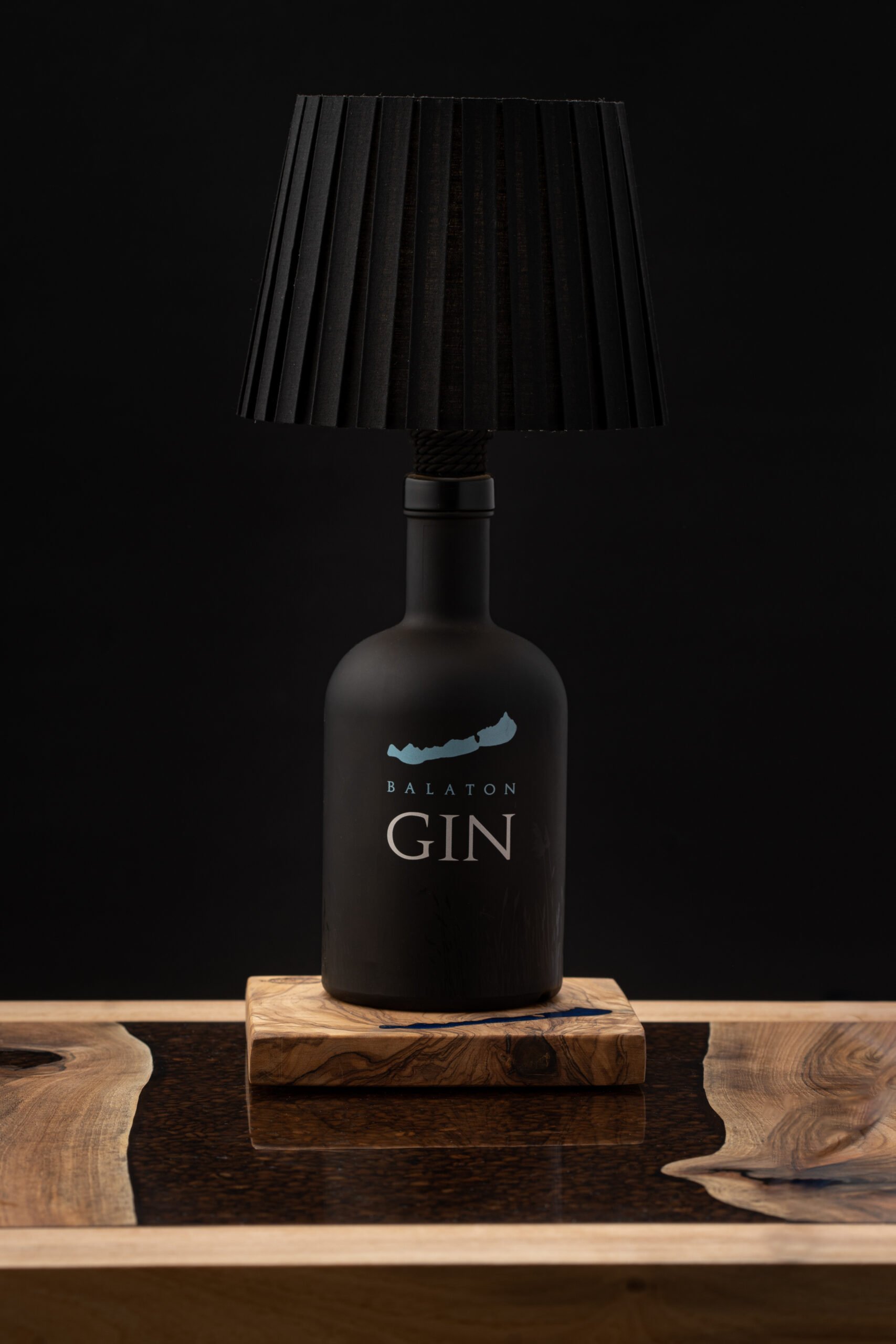 Egyedi lámpa – gin – RAPTor Design